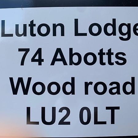 Luton Lodge - Newly Renovated Ideal For Short Stay, Close To Airport Train Station, Free Parking Off Street , Luxury Comfort In Low Price Eksteriør bilde