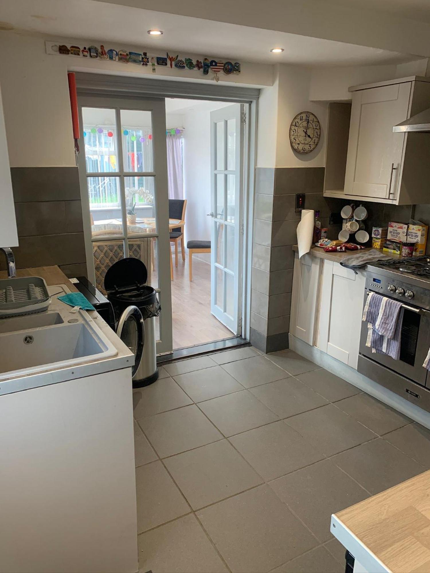 Luton Lodge - Newly Renovated Ideal For Short Stay, Close To Airport Train Station, Free Parking Off Street , Luxury Comfort In Low Price Eksteriør bilde