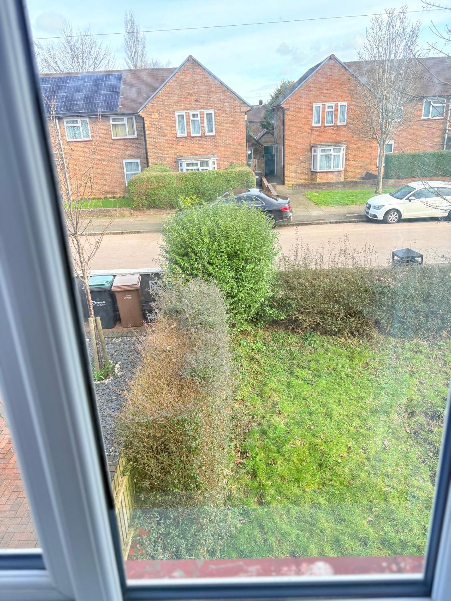 Luton Lodge - Newly Renovated Ideal For Short Stay, Close To Airport Train Station, Free Parking Off Street , Luxury Comfort In Low Price Eksteriør bilde